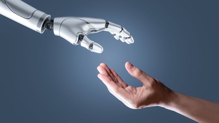 Intelligence artificielle : quatre pistes d'action pour éviter l'apocalypse sociale
