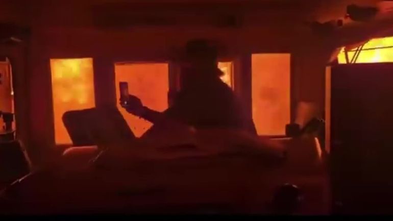 "Nous sommes encerclés par les flammes", les images impressionnantes d'un train pris au piège d'un incendie au Canada