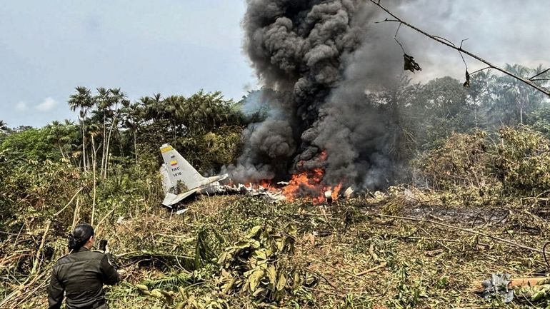 Colombie : environ 80 morts dans le crash d'un avion de l'armée au décollage