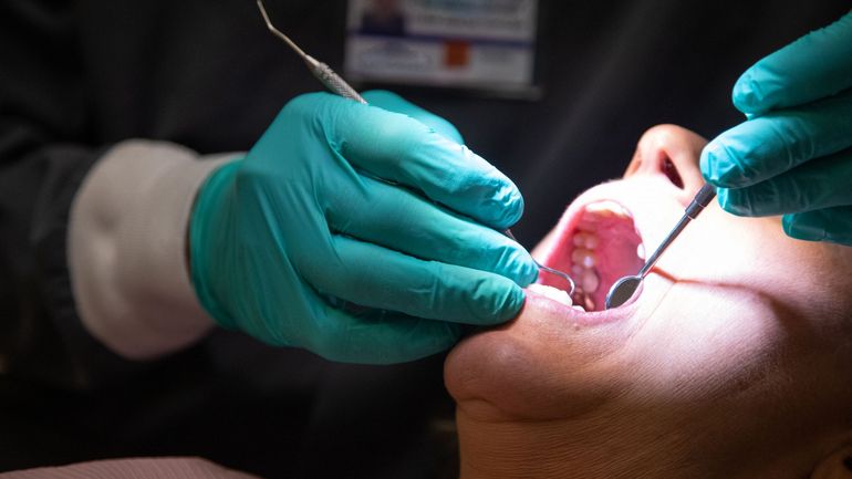 Vers une interdiction du mercure, reconnu par l'OMS comme l'un des produits chimiques les plus préoccupants, dans les plombages dentaires d'ici 2034