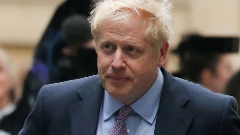 Royaume-Uni : des proches de victimes du Covid appellent à retirer tout avantage à Boris Johnson