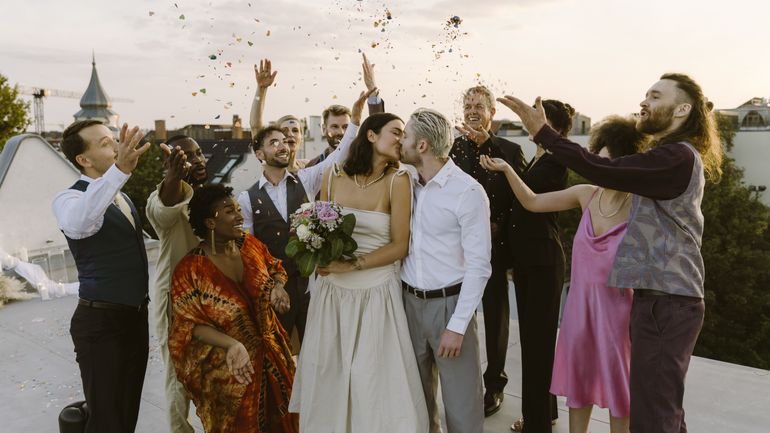 Vendre des places pour assister à son mariage, un phénomène de plus en plus populaire Vendre des places pour assister à son mariage, un phénomène de plus en plus populaire