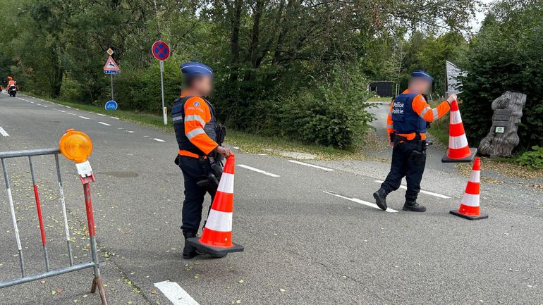 Incendie dans les Fagnes : réouverture des routes ce mardi, mais l’accès aux Fagnes reste interdit