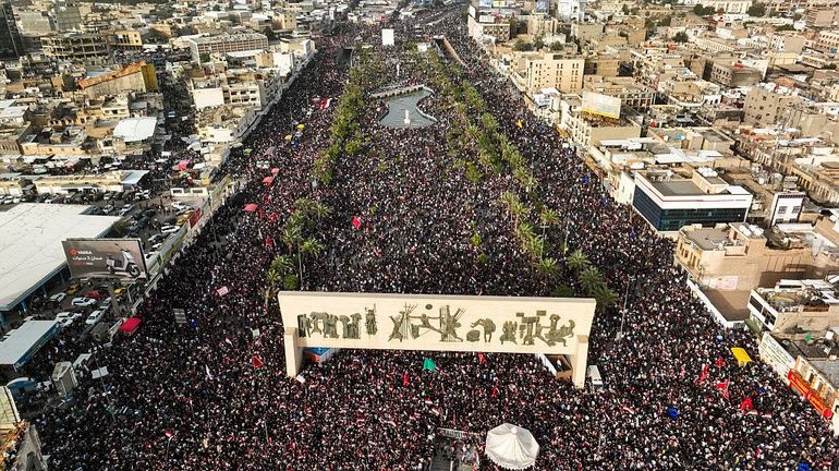 Irak : des dizaines de milliers de personnes manifestent contre la guerre au Moyen-Orient