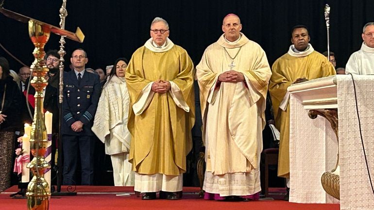 Frédéric Rossignol ordonné 101e évêque de Tournai : "Chrétiens, non chrétiens, apprenons à nous respecter" Frédéric Rossignol ordonné 101e évêque de Tournai : "Chrétiens, non chrétiens, apprenons à nous respecter"