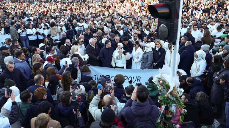 Plus de 6000 personnes dans les rues de Marseille pour rendre hommage à Medhi Kessaci, frère du militant contre le narcotrafic Amine Kessaci