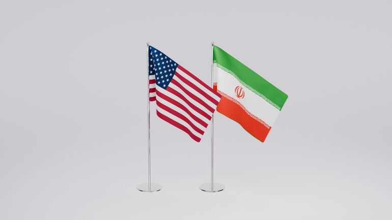 Les Etats-Unis appellent leurs citoyens à "envisager de quitter" le Moyen-Orient alors que Donald Trump a menacé de frapper l'Iran