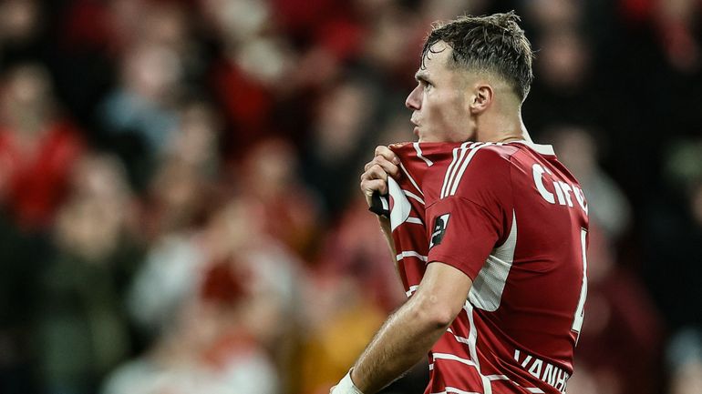 Zinho Vanheusden raccroche en rendant un hommage appuyé et émouvant aux supporters du Standard