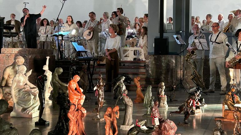 150 choristes et instrumentistes lancent l’exposition "Cortèges" au Musée des Beaux-Arts de Tournai 150 choristes et instrumentistes lancent l’exposition "Cortèges" au Musée des Beaux-Arts de Tournai