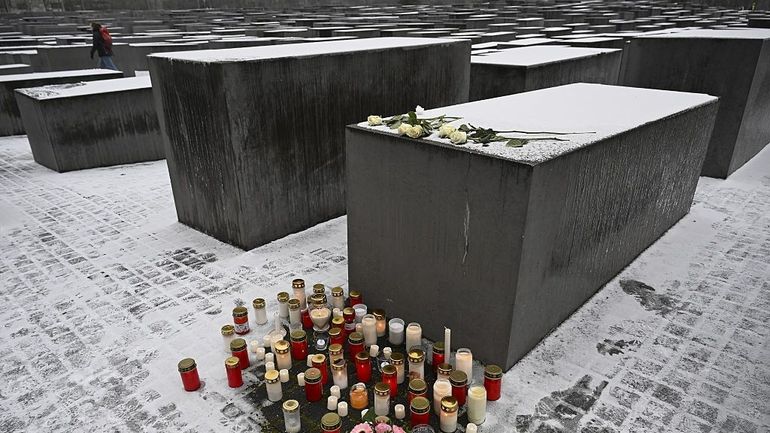 Allemagne : treize ans de prison pour avoir poignardé un touriste devant le Mémorial de l'Holocauste de Berlin en février 2025