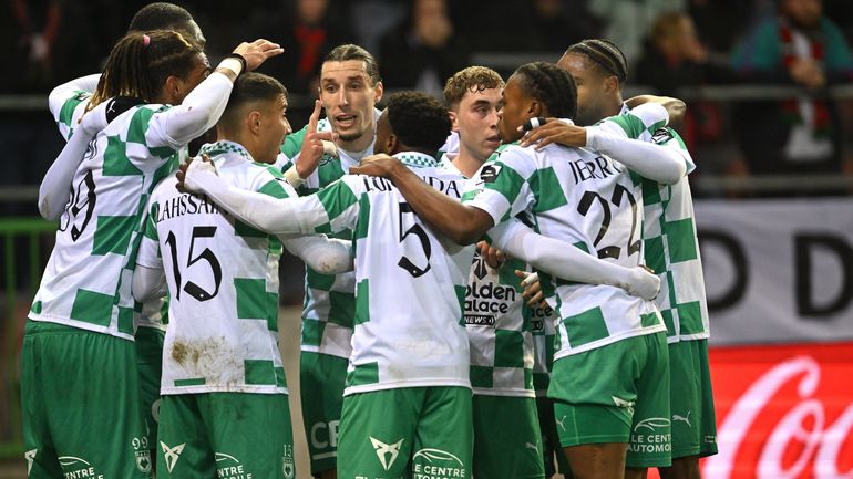 Hyper efficace dans les arrêts de jeu, La Louvière sauve un point inespéré contre Zulte Waregem Hyper efficace dans les arrêts de jeu, La Louvière sauve un point inespéré contre Zulte Waregem