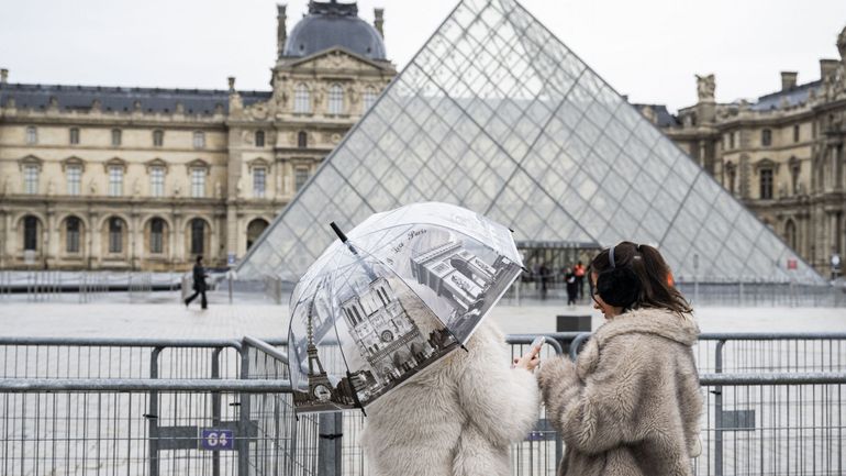 France : après "le casse du siècle", une fraude géante, estimée à plus de 10 millions d'euros, découverte à la billetterie du Louvre