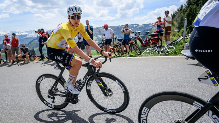 Tadej Pogacar poursuit son show avec une 3e victoire d’étape en Romandie