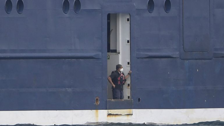 Hantavirus sur un bateau de croisière : le MV Hondius a quitté Tenerife après le débarquement des derniers évacués