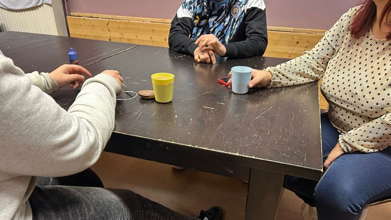 Un matin à l’abri de nuit de La Louvière : "Quand je me lève, ma première préoccupation, c’est de savoir où je vais dormir ce soir" Un matin à l’abri de nuit de La Louvière : "Quand je me lève, ma première préoccupation, c’est de savoir où je vais dormir ce soir"