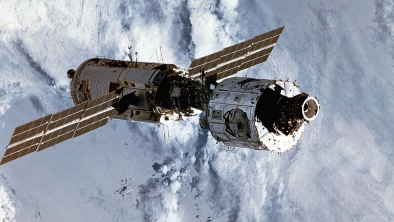 Apple sur le point de se passer des opérateurs grâce aux satellites ?