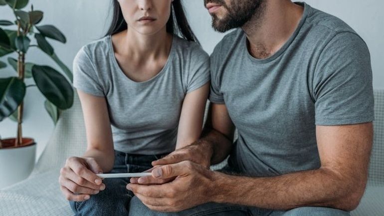 Pollution : quand l’environnement menace la fertilité féminine