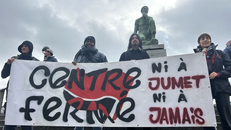 Charleroi : manifestation contre le projet de centre fermé à Jumet Charleroi : manifestation contre le projet de centre fermé à Jumet