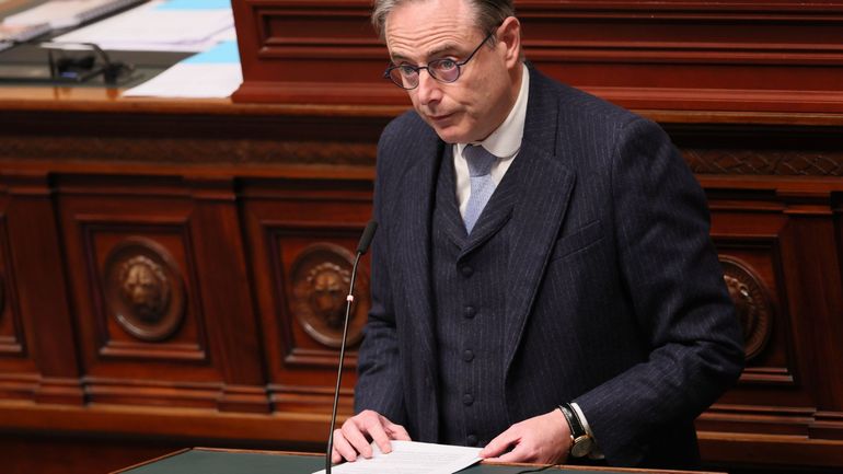 "Sire, accordez-moi cinquante jours" : Bart De Wever s’accorde un dernier délai pour boucler son budget "Sire, accordez-moi cinquante jours" : Bart De Wever s’accorde un dernier délai pour boucler son budget