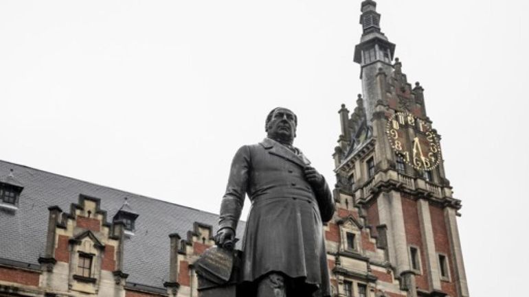 Le coup d'envoi de la traditionnelle Saint-Verhaegen a été donné par l'ULB et la VUB Le coup d'envoi de la traditionnelle Saint-Verhaegen a été donné par l'ULB et la VUB