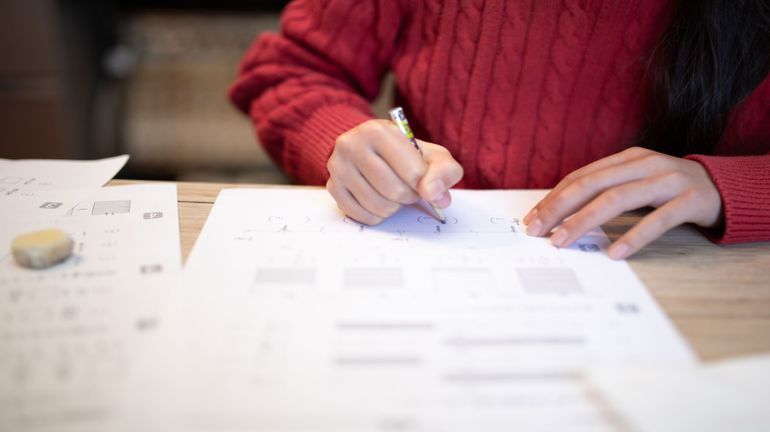 Les examens de décembre dans les écoles secondaires ont de moins en moins la cote