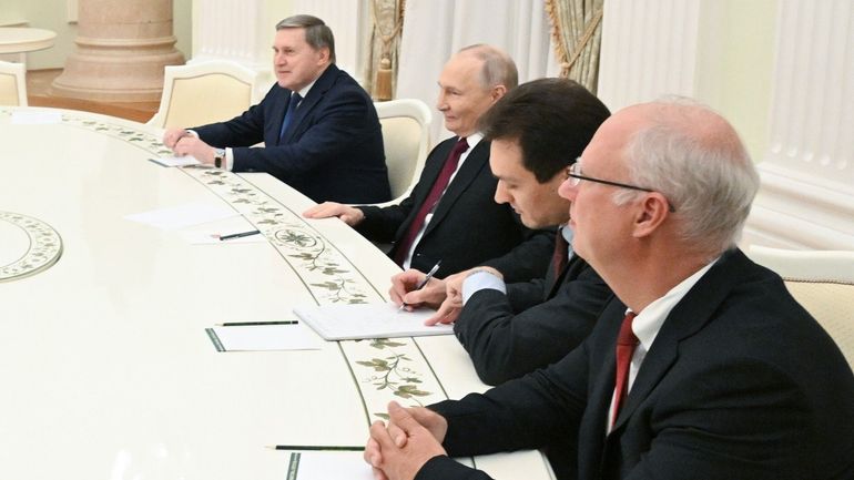 Guerre en Ukraine : le Kremlin dit que ses "succès" militaires influent sur les pourparlers russo-américains Guerre en Ukraine : le Kremlin dit que ses "succès" militaires influent sur les pourparlers russo-américains