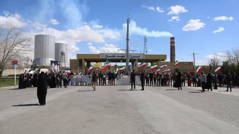 Guerre au Moyen-Orient : des Iraniens forment des chaînes humaines pour protéger les centrales électriques