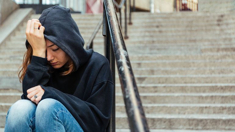 Santé mentale des jeunes : "Les indicateurs sont alarmants, on n'est pas loin d’une épidémie"