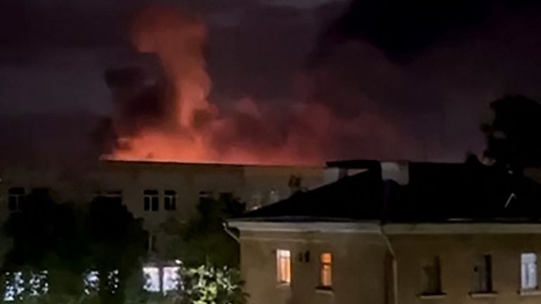 Guerre en Ukraine : une raffinerie russe en feu après une frappe massive de drones