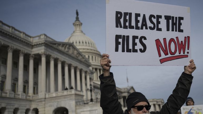 Affaire Epstein : la Chambre américaine des représentants a voté à la quasi unanimité en faveur de la publication du dossier d’enquête Affaire Epstein : la Chambre américaine des représentants a voté à la quasi unanimité en faveur de la publication du dossier d’enquête