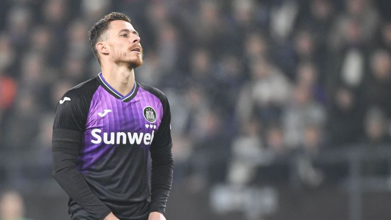 Hazard et le penalty "qui tombe de nulle part" : "Même les joueurs de Saint Trond disaient qu’il n’y avait pas main" Hazard et le penalty "qui tombe de nulle part" : "Même les joueurs de Saint Trond disaient qu’il n’y avait pas main"