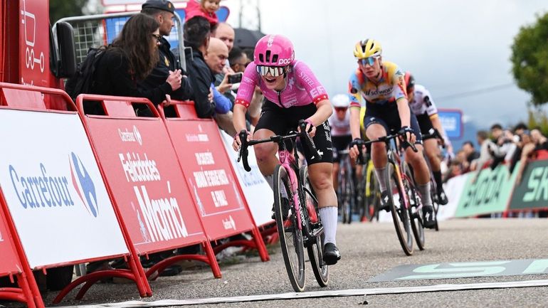 Vuelta Femenina : Lotte Kopecky devancée par Noémie Rüegg, première leader