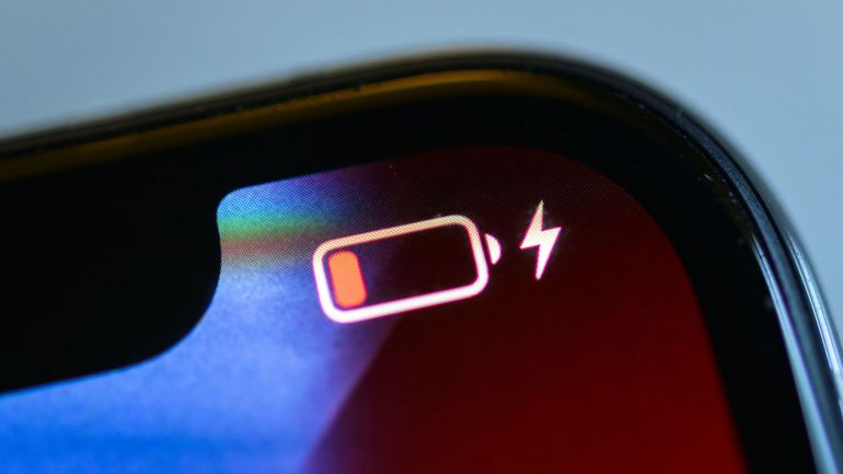 Astuce iOS 26 : comment prolonger l’autonomie de votre iPhone avec Apple Intelligence ? Astuce iOS 26 : comment prolonger l’autonomie de votre iPhone avec Apple Intelligence ?