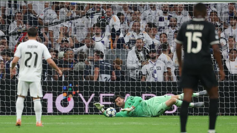 "Malgré toutes les stars, il est le plus important" : la presse espagnole encense Thibaut Courtois après son match face à la Juventus