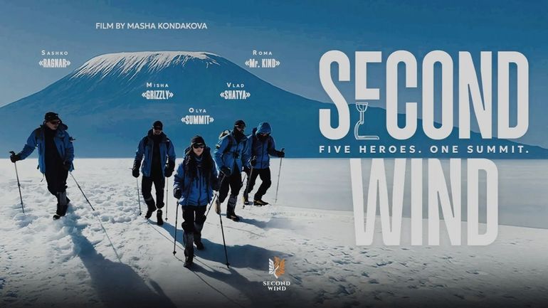 Des soldats ukrainiens amputés au sommet du Kilimandjaro : l'ascension de toute une nation dans le documentaire 'Second Wind'