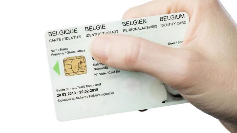 QR : utiliser la carte d'identité en guise de carte de fidélité, est-ce bien légal ?