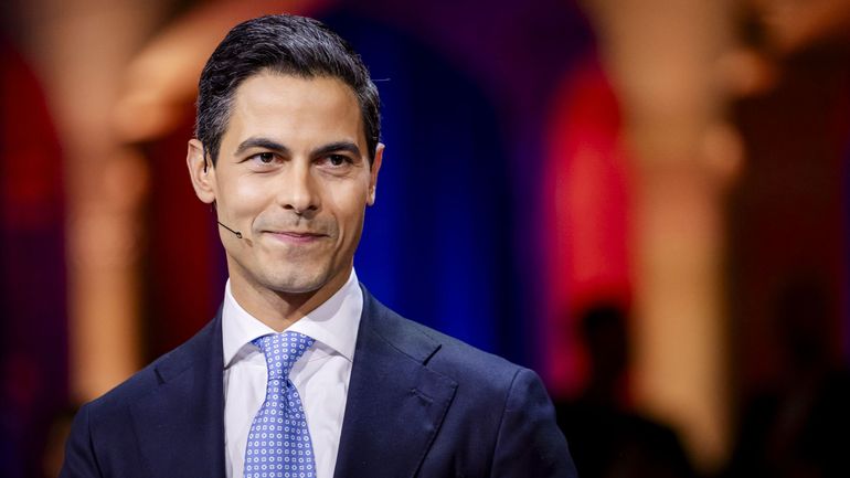 Pays-Bas : accord pour la formation d'un gouvernement minoritaire entre les libéraux du D66 et deux partis de centre droit