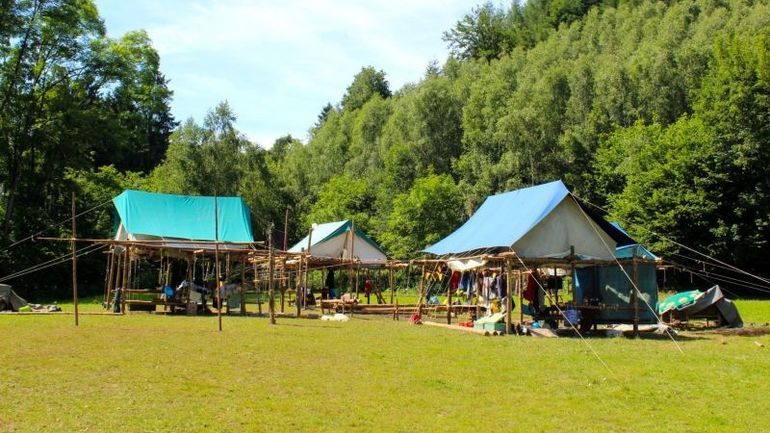 Chefs, patrouilles, intendants : comment fonctionne un camp scout ?