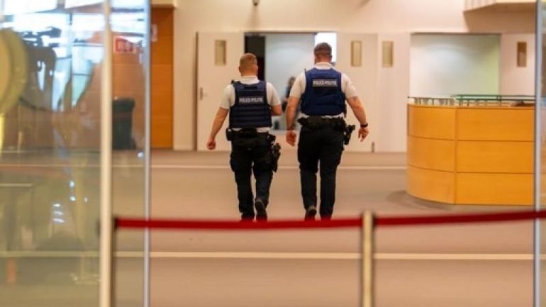 Des détenus ne peuvent pas comparaître devant le juge, faute de policiers
