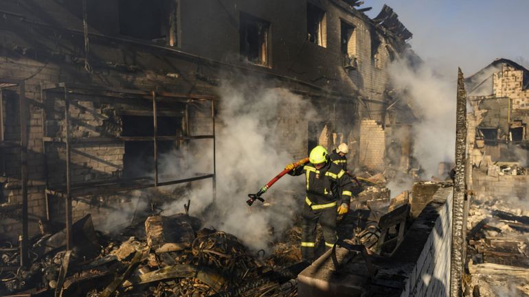 Guerre en Ukraine : explosions à Kiev lors d'une rare attaque aérienne russe en pleine journée