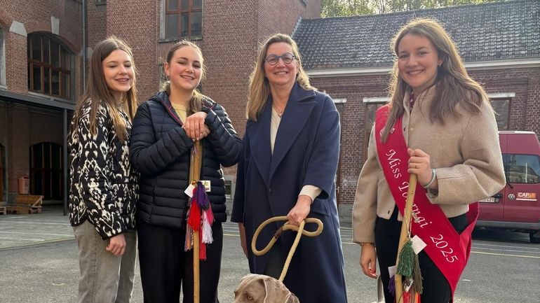 Pâques : la marche à bâton, une tradition tournaisienne