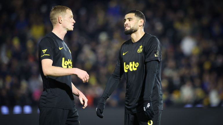 Louis Patris après le partage de l'Union face à ses anciennes couleurs : 