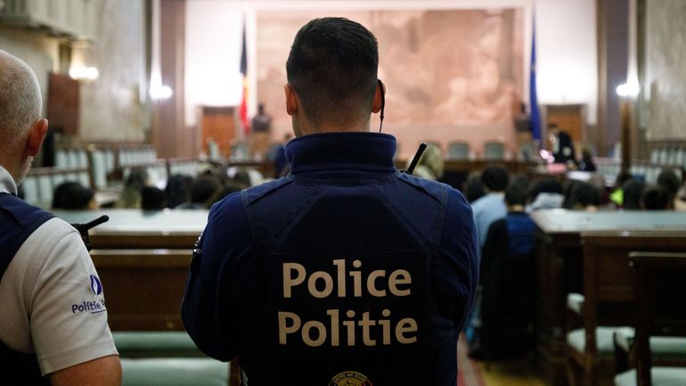 "Le véritable scandale n’est pas le signalement, mais le silence qui l’entoure": les alertes de corruption restent trop souvent sans suite, selon un syndicat policier "Le véritable scandale n’est pas le signalement, mais le silence qui l’entoure": les alertes de corruption restent trop souvent sans suite, selon un syndicat policier