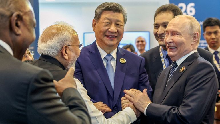 Sommet des BRICS : pourquoi les pays émergents veulent remplacer le dollar dans les échanges internationaux ?