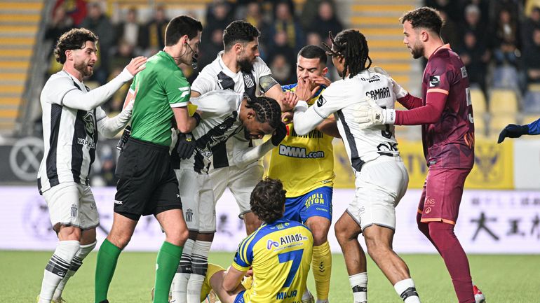 Direct audio Saint-Trond – Charleroi : les Zèbres passent devant avec une patate de Titraoui