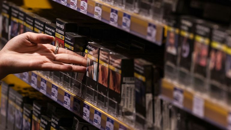 Les supermarchés à nouveau autorisés à vendre des produits du tabac dès janvier 2027