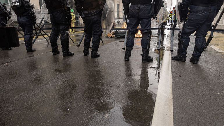 Salaires, pensions, pénibilité, recrutement : les policiers dans la rue ce vendredi pour interpeller le gouvernement Arizona