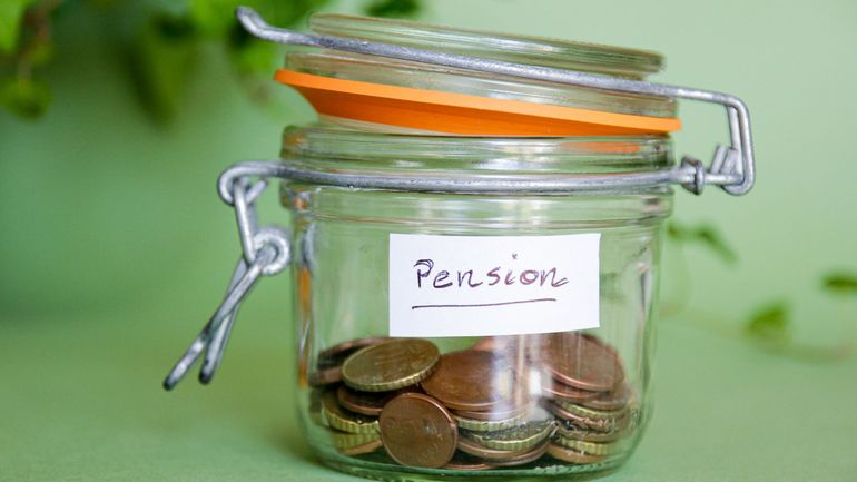 Réforme des pensions : "Selon le ministre Jambon, 3 travailleurs sur 10 recevront en moyenne 300 ¬ de moins par mois", affirme Pierre-Yves Dermagne (PS)