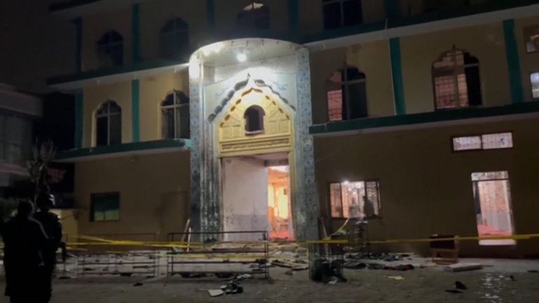 L'État islamique revendique l'attentat-suicide qui a fait plus de 30 morts dans une mosquée au Pakistan