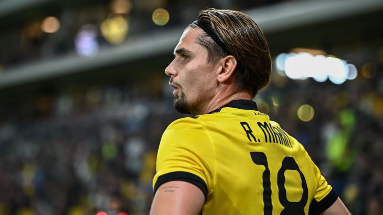 L'ancien Standardman Razvan Marin nettoie la lucarne d'un sublime coup-franc en Conference League L'ancien Standardman Razvan Marin nettoie la lucarne d'un sublime coup-franc en Conference League